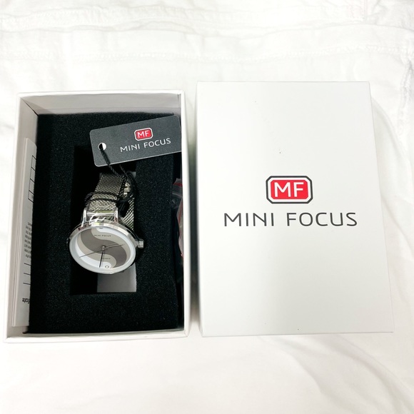 Mini Focus Watch - Picture 4 of 6